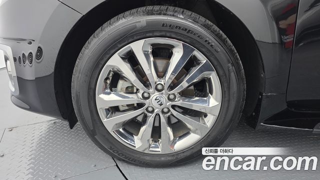 Kia Carnival 9-seater Prestige — пробег 123 759 км — фото 5 из 5