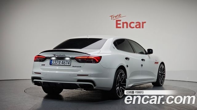 Maserati Quattroporte из Кореи Encar