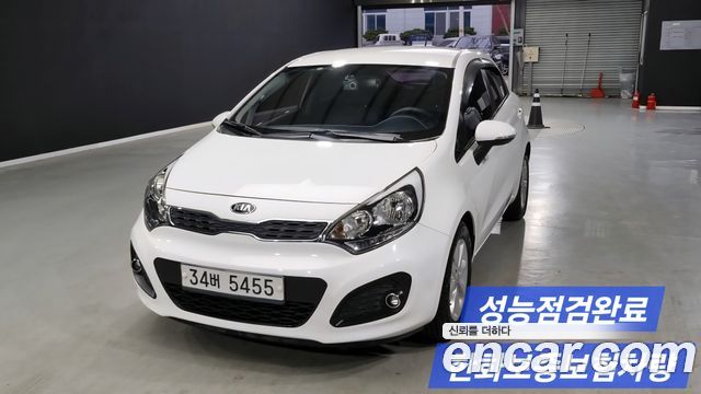 Kia pride 1.6 GDI Hatchback Luxury — пробег 84 215 км — фото 1 из 5