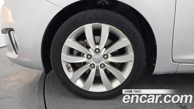 Kia Carens из Кореи Encar