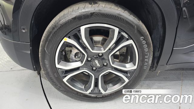 Jeep Avenger из Кореи Encar