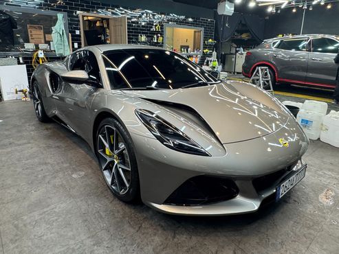 Lotus Emira 2.0 — пробег 4 000 км — фото 2 из 5