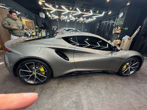 Lotus Emira 2.0 — пробег 4 000 км — фото 4 из 5