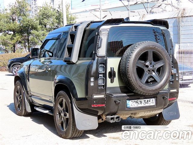 Land Rover Defender 90 D250 SE — пробег 138 891 км — фото 3 из 5