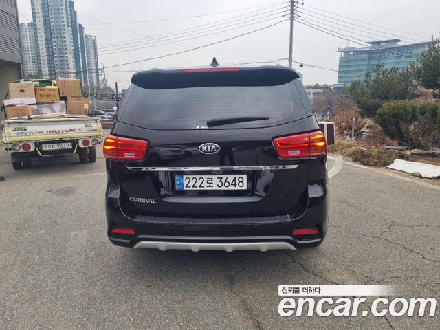 Kia Carnival 9-Seater Prstige — пробег 162 151 км — фото 4 из 5