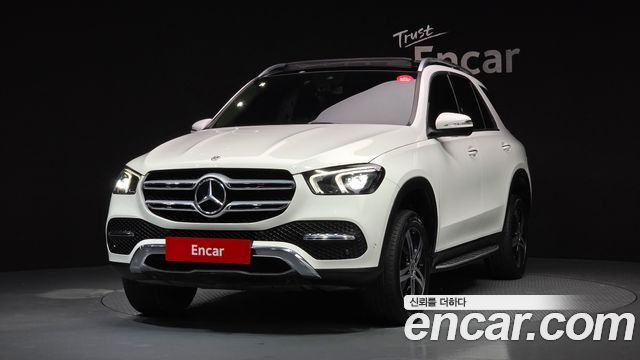 Mercedes-Benz GLE-Class GLE300d 4MATIC — пробег 106 284 км — фото 1 из 5