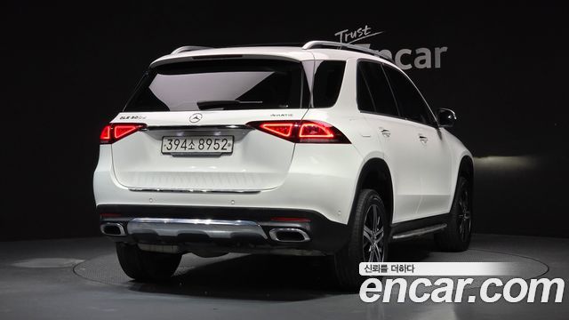 Mercedes-Benz GLE-Class GLE300d 4MATIC — пробег 106 284 км — фото 2 из 5