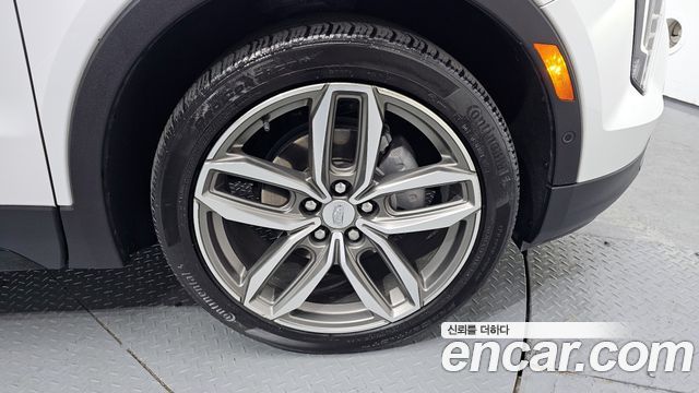 Cadillac XT4 из Кореи Encar