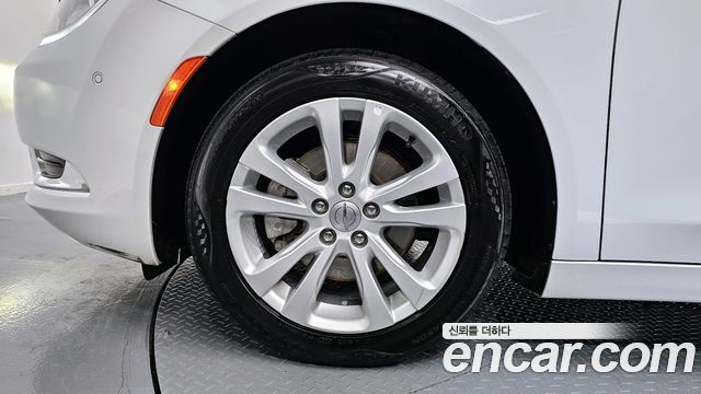 Chrysler 200 2.4 Limited — пробег 77 975 км — фото 5 из 5
