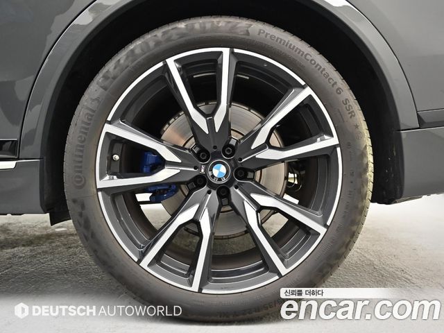 BMW X7 xDrive 40i M Sport Online Exclusive Edition 6 Seater — пробег 23 616 км — фото 5 из 5
