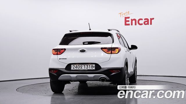 Kia Stonic из Кореи Encar
