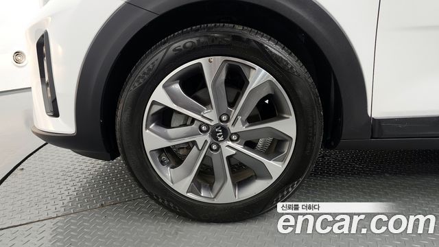 Kia Stonic из Кореи Encar