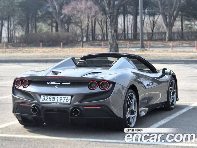Ferrari F8 из Кореи Encar