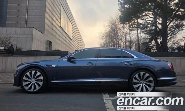 Bentley Flying Spur 6.0 — пробег 55 000 км — фото 1 из 5