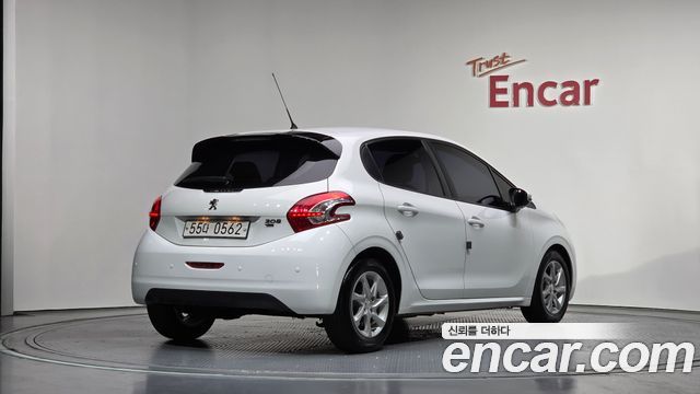 Peugeot 208 из Кореи Encar