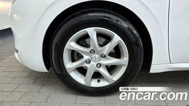 Peugeot 208 из Кореи Encar