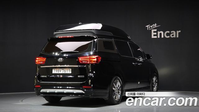 Kia Carnival 9-Seater Hi-Limousine Prestige Hiroof — пробег 73 898 км — фото 2 из 5