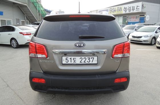 Kia Sorento Diesel 2.0 2WD TLX High-Deluxe — пробег 175 400 км — фото 5 из 5