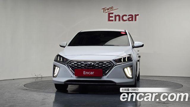 Hyundai Ioniq 1.6 HEV Q — пробег 212 750 км — фото 3 из 5