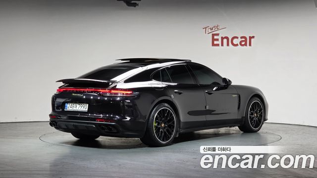 Porsche Panamera 2.9 AWD E-Hybrid — пробег 81 939 км — фото 2 из 5