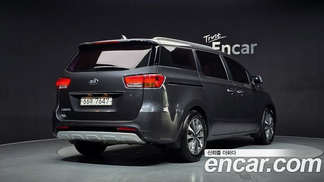 Kia Carnival из Кореи Encar