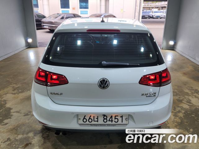 Volkswagen Golf 2.0 TDI Premium — пробег 121 500 км — фото 5 из 5