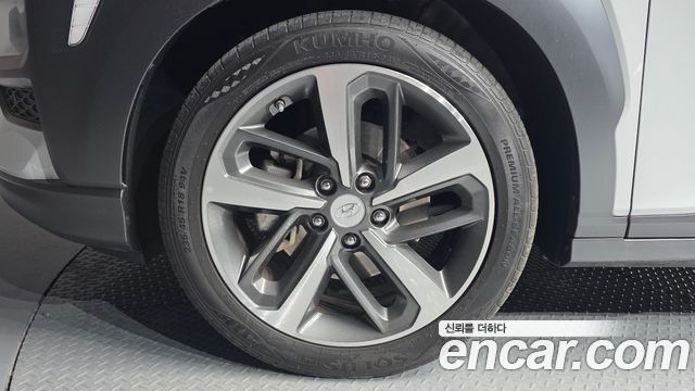 Hyundai Kona из Кореи Encar