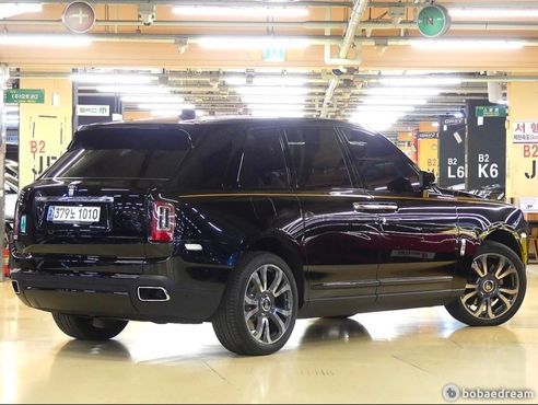 Rolls-Royce Cullinan 6.7 V12 — пробег 8 700 км — фото 3 из 5