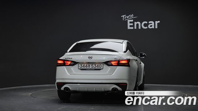 Nissan Altima из Кореи Encar