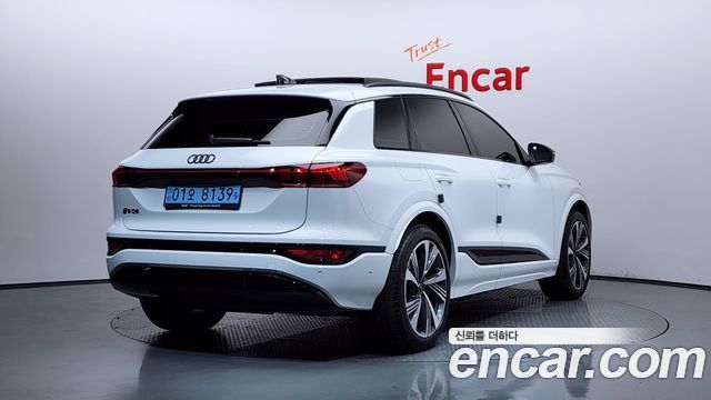 Audi SQ6 e-tron Quattro — пробег 6 187 км — фото 2 из 5