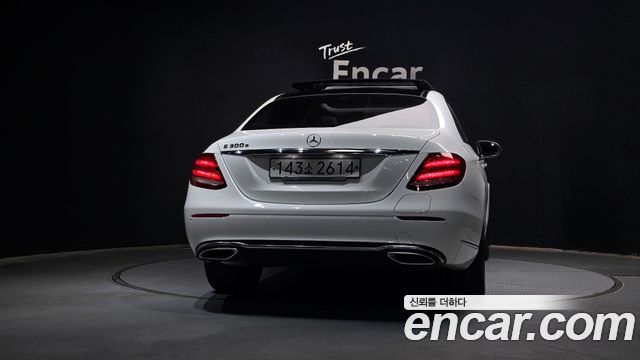 Mercedes-Benz E-Class из Кореи Encar