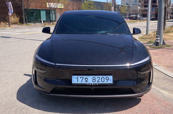Tesla Model Y Premium RWD — пробег 700 км — фото 1 из 5