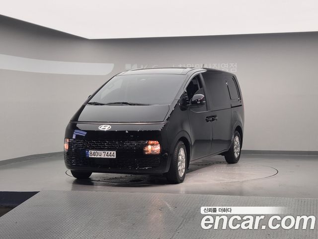 Hyundai Staria Cargo 5-Seater Modern — пробег 76 063 км — фото 1 из 5