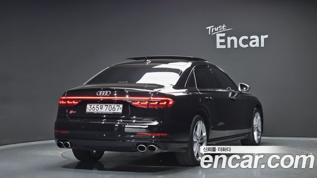 Audi S8 из Кореи Encar