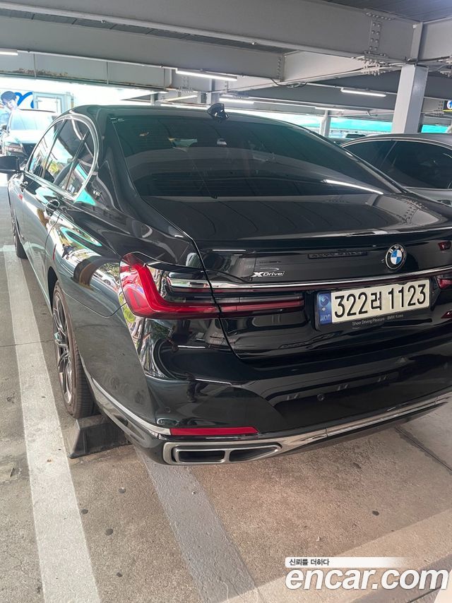 BMW 7-Series M760Li xDrive V12 Excellence — пробег 85 500 км — фото 2 из 5