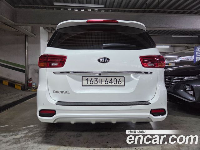 Kia Carnival из Кореи Encar