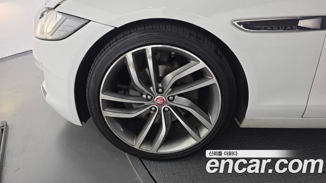 Jaguar XF из Кореи Encar