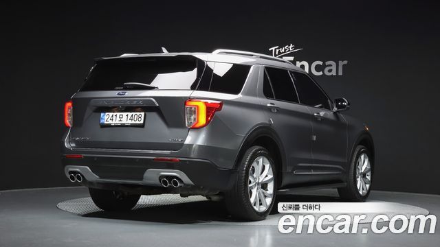 Ford Explorer 3.0 Platinum 4WD — пробег 50 593 км — фото 2 из 5