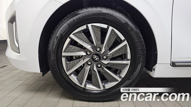 Hyundai Ioniq из Кореи Encar