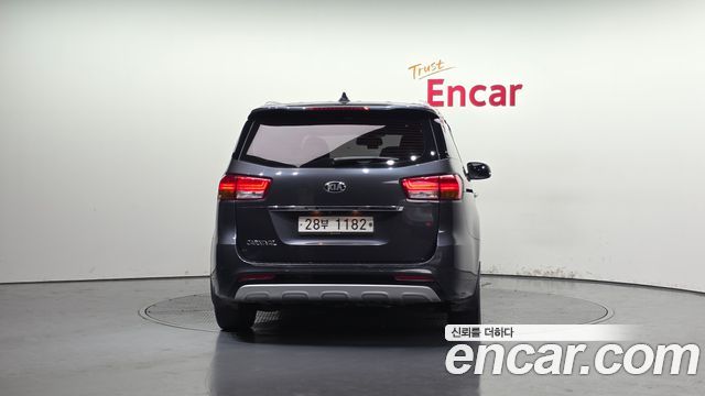 Kia Carnival из Кореи Encar