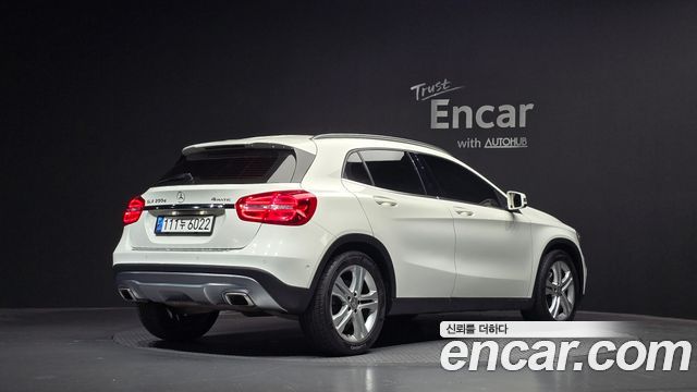 Mercedes-Benz GLA-Class GLA200 d 4MATIC — пробег 88 945 км — фото 2 из 5