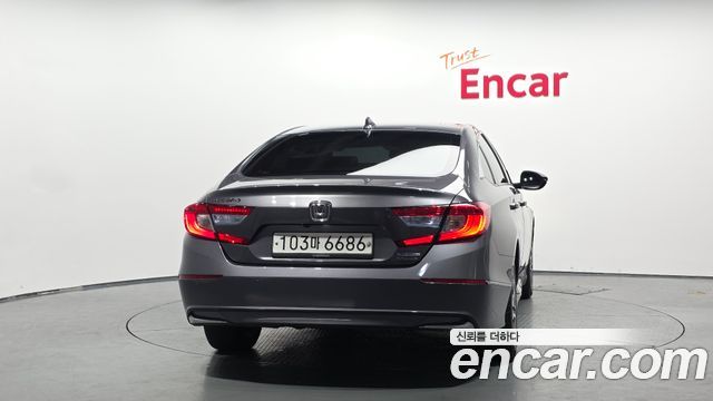 Honda Accord 2.0 Hybrid Touring — пробег 169 285 км — фото 4 из 5