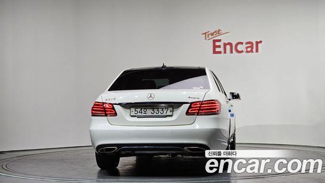 Mercedes-Benz E-Class E300 4MATIC Avantgarde — пробег 101 663 км — фото 4 из 5