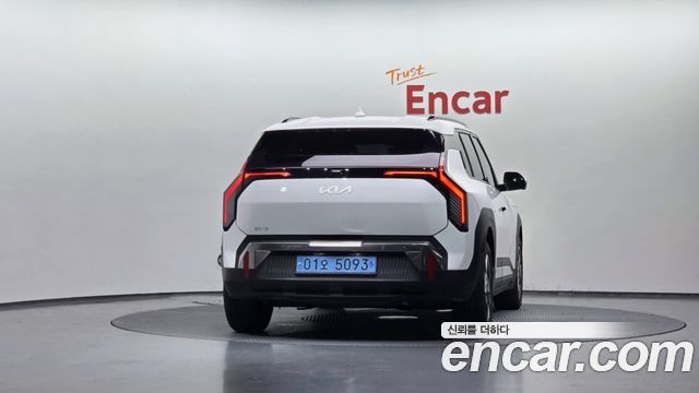 Kia EV3 из Кореи Encar