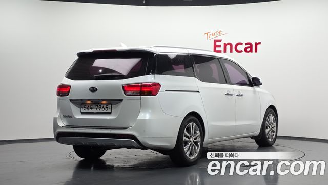 Kia Carnival из Кореи Encar