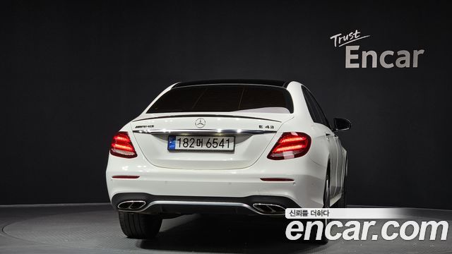 Mercedes-Benz E-Class E43 AMG 4MATIC — пробег 68 199 км — фото 4 из 5