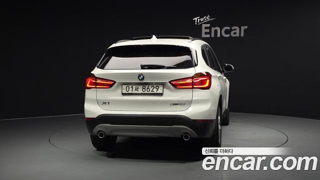 BMW X1 xDrive 18d Joy — пробег 65 717 км — фото 4 из 5