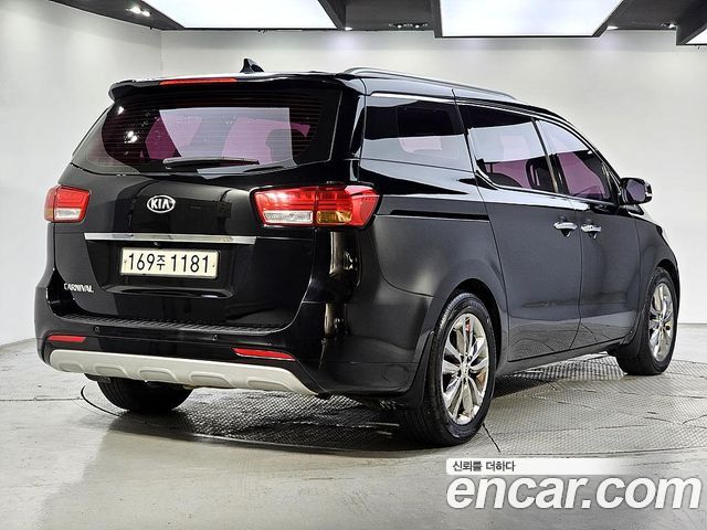 Kia Carnival из Кореи Encar