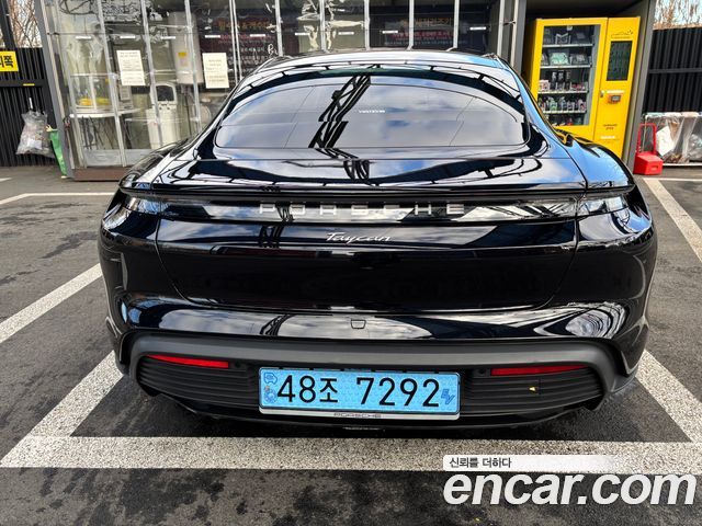 Porsche Taycan Base — пробег 47 200 км — фото 4 из 5