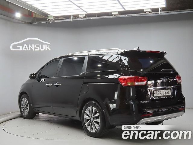 Kia Carnival из Кореи Encar
